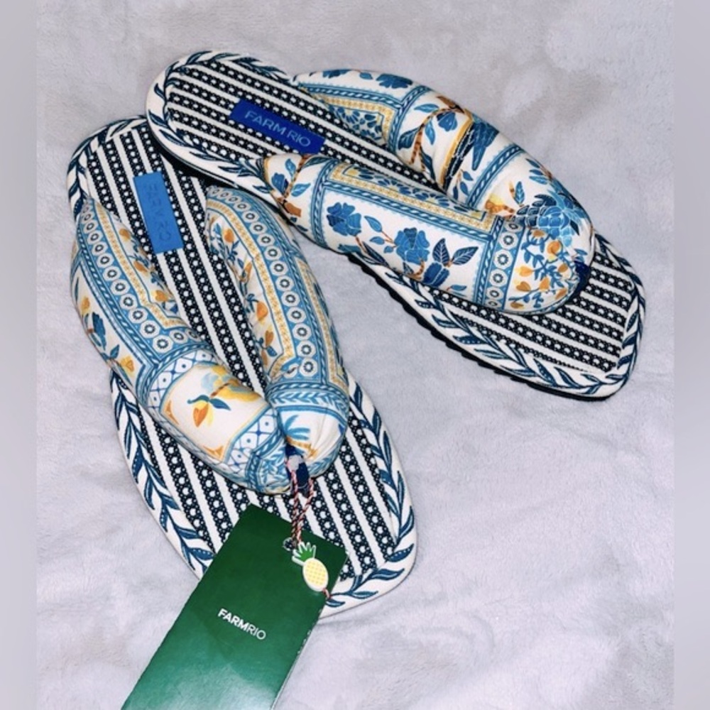 FARM RIO Qulited Sandals NEW w TAGS sz 10